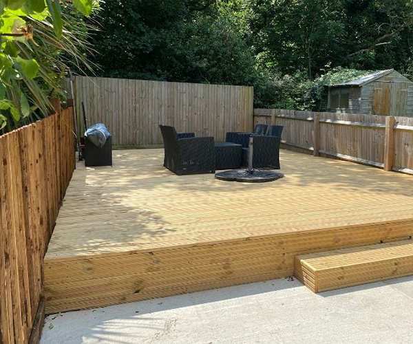 FENCING & DECKING