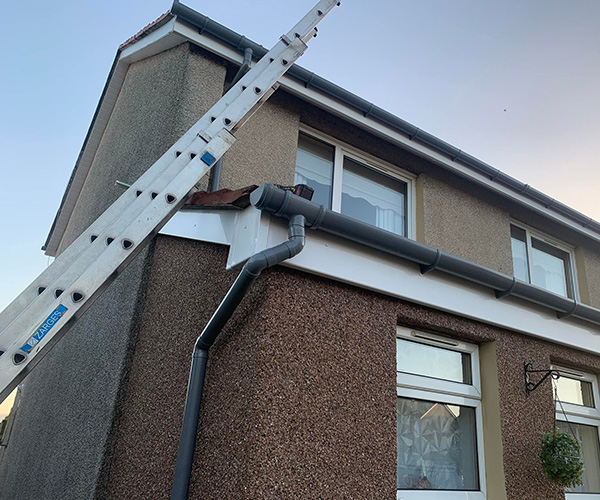 ROOFING SERVICES